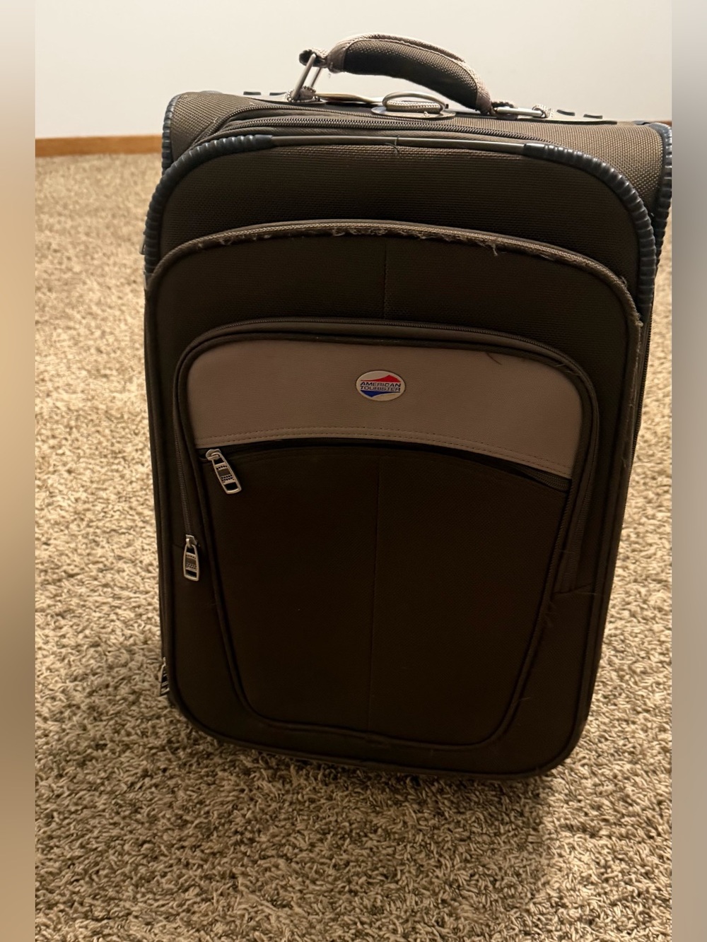 American Tourister Brown and Tan Soft-Sided Carry Bag